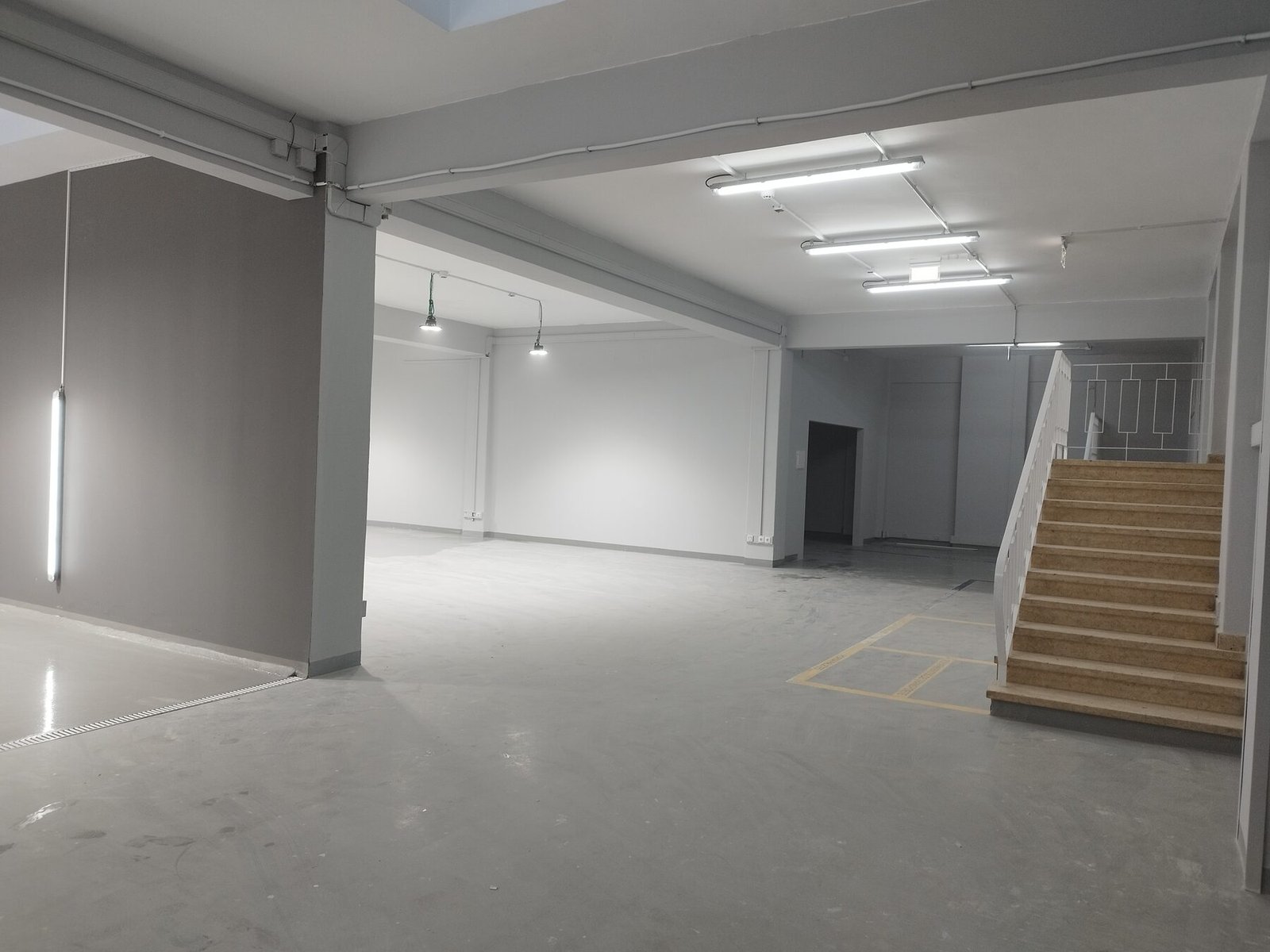 Instalação elétrica em espaço comercial